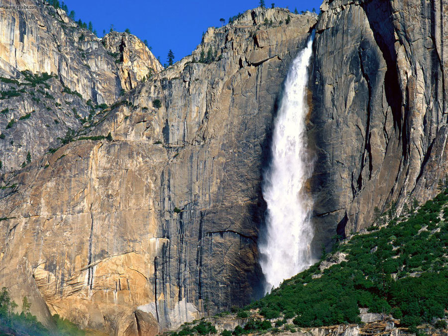 водопад в Yosemite