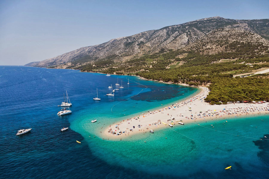 пляж золотой рог в Хорватии