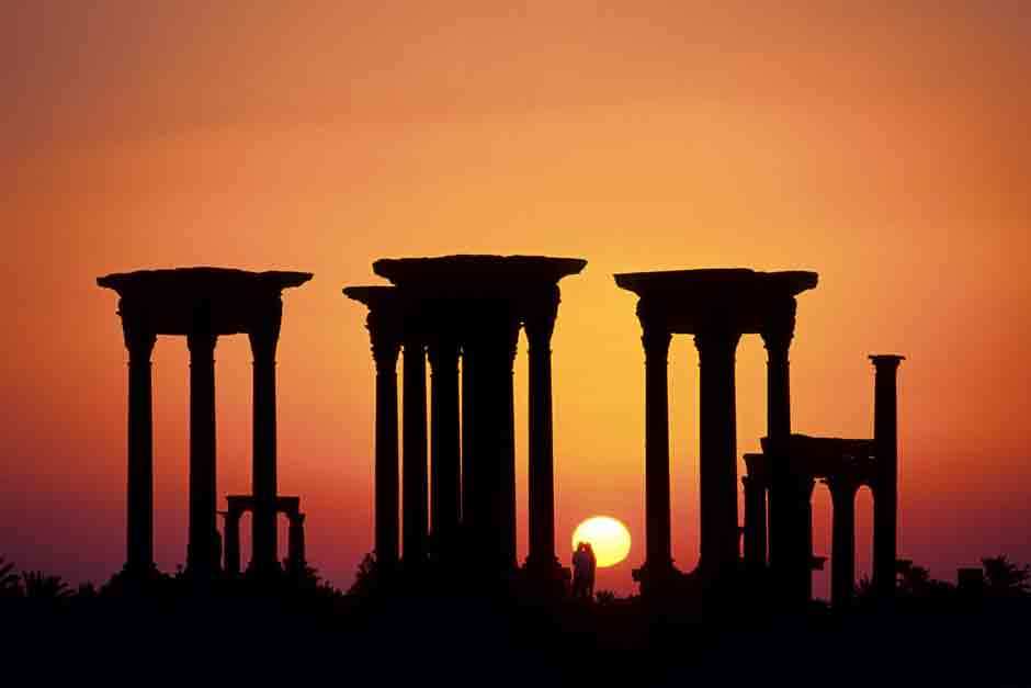Руины храмов в Сиде