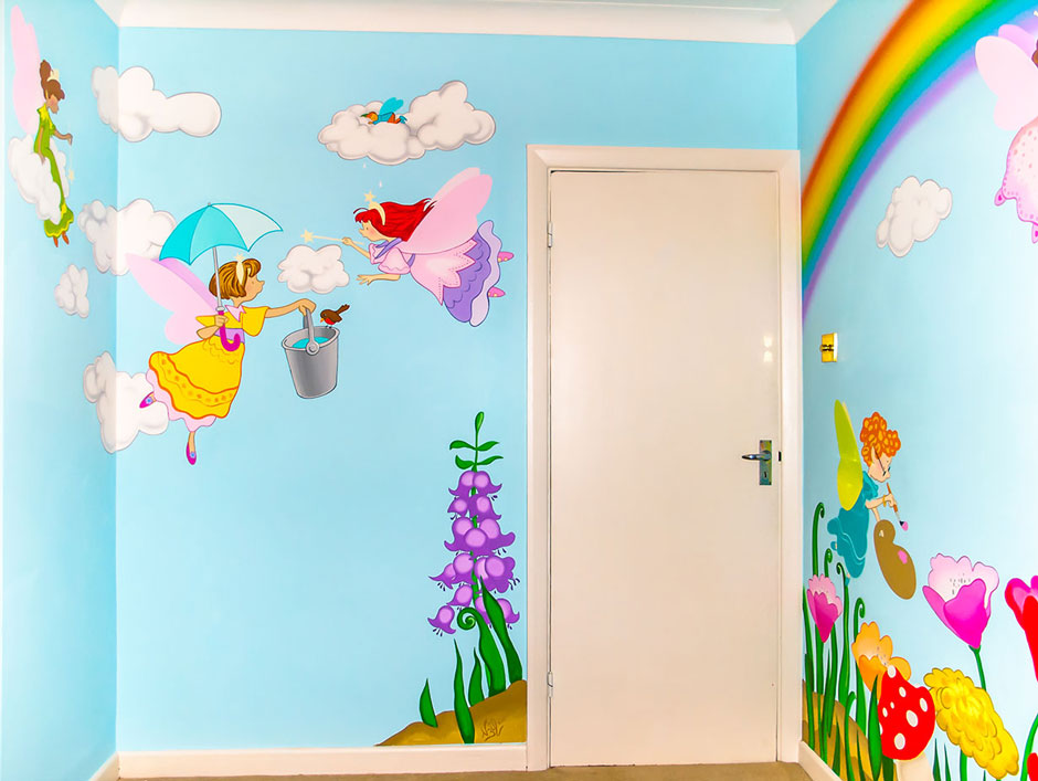 сказочная роспись стен детской комнаты